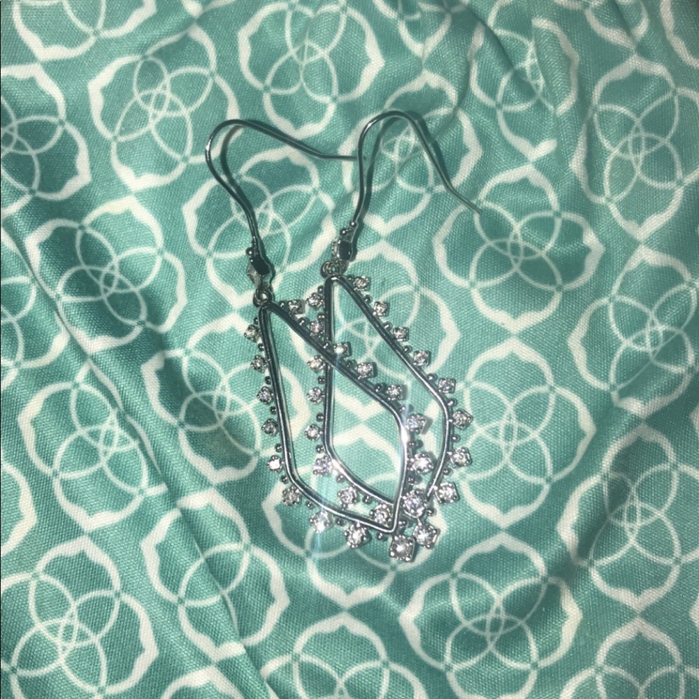 Kendra Scott Bea Drop Earrings in Silver